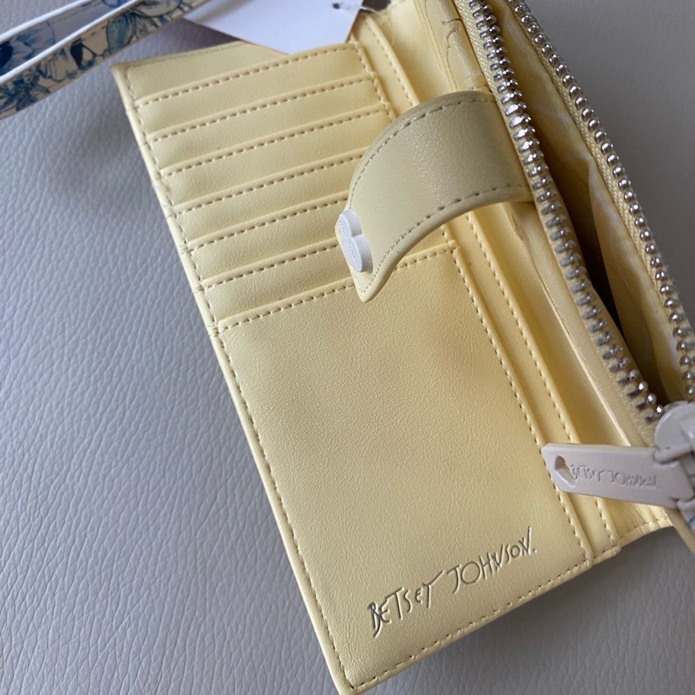 Betsey Johnson wallet / phone case - Picture 5 of 9